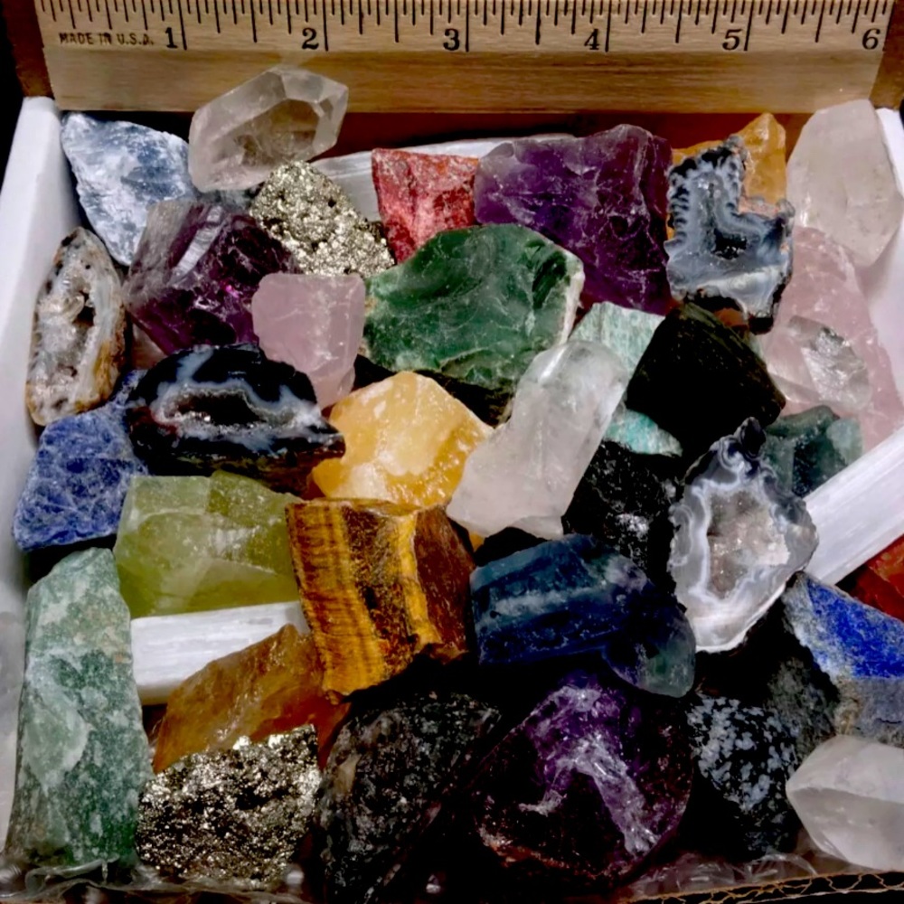 1 lb Crystal stone mystery box